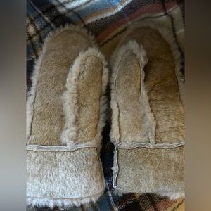 French Creek sheep and wool company shearling mittens